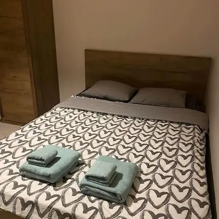 Appartement 2 *